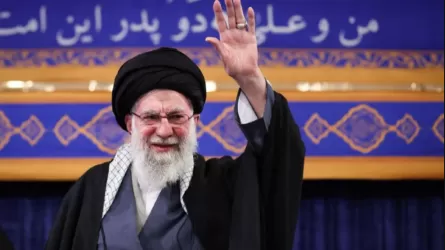 Иранцам предложили спецвыплаты на фоне массовых протестов 