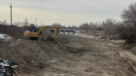 Водники запускают работы по очистке еще одного межхозяйственного канала 