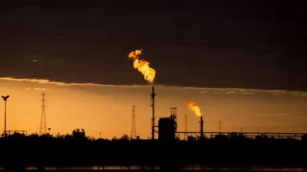 Перебои в США не дают ценам на нефть упасть