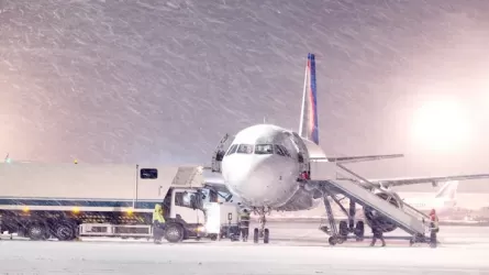 Снежная буря парализовала аэропорт Франкфурта