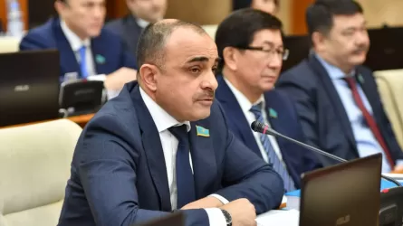 Реформа Конституции усилит роль парламента - мажилисмен 