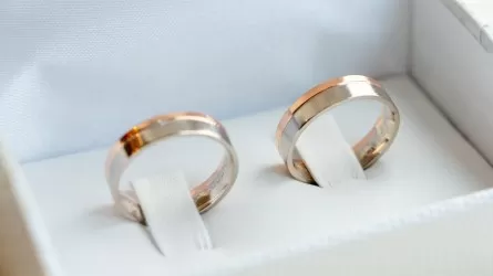 Казахстанцев предупреждают о сложном выборе 