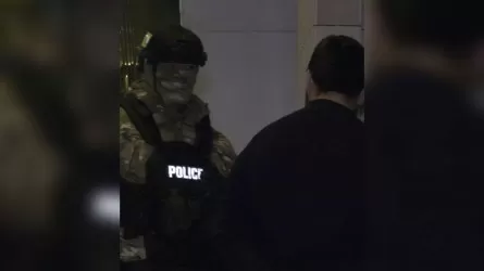 Алматыда түнгі клубтың аспазы есірткі таратты деген күдікке ілінді