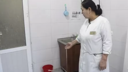 Өзбекстанда ауруханада жасырын босанған әйел шақалақты қоқыс шелегіне тастап кеткен