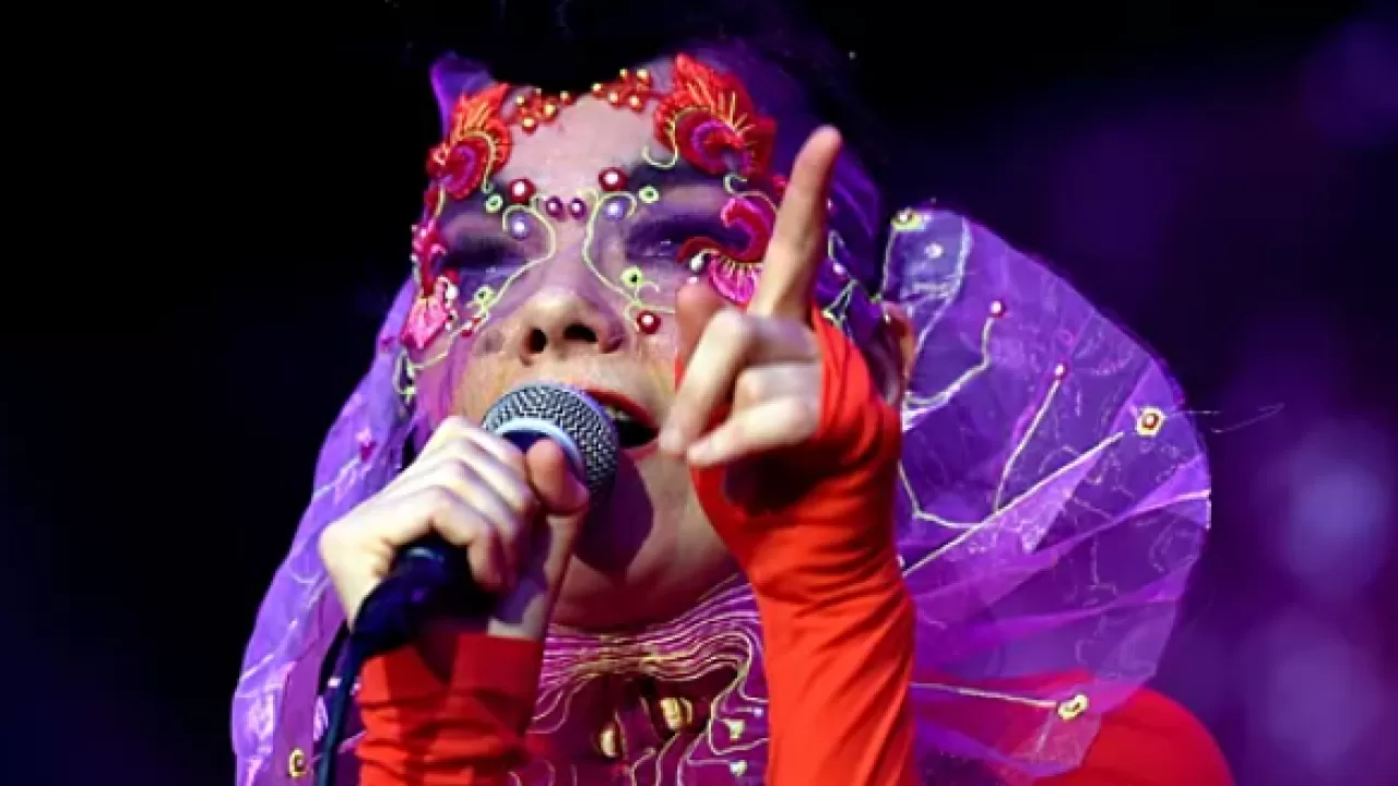 Певица Бьорк призвала Гренландию объявить независимость 