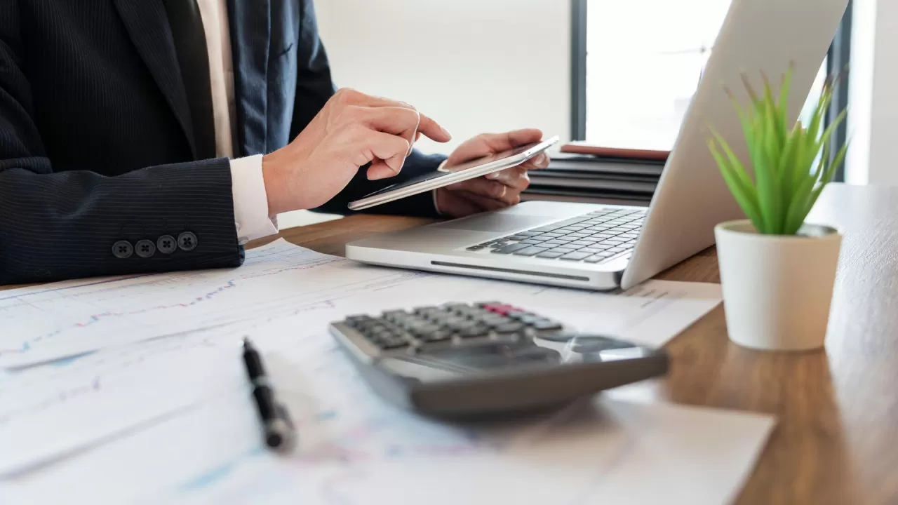 Опубликованы списки должников по налоговым и таможенным обязательствам