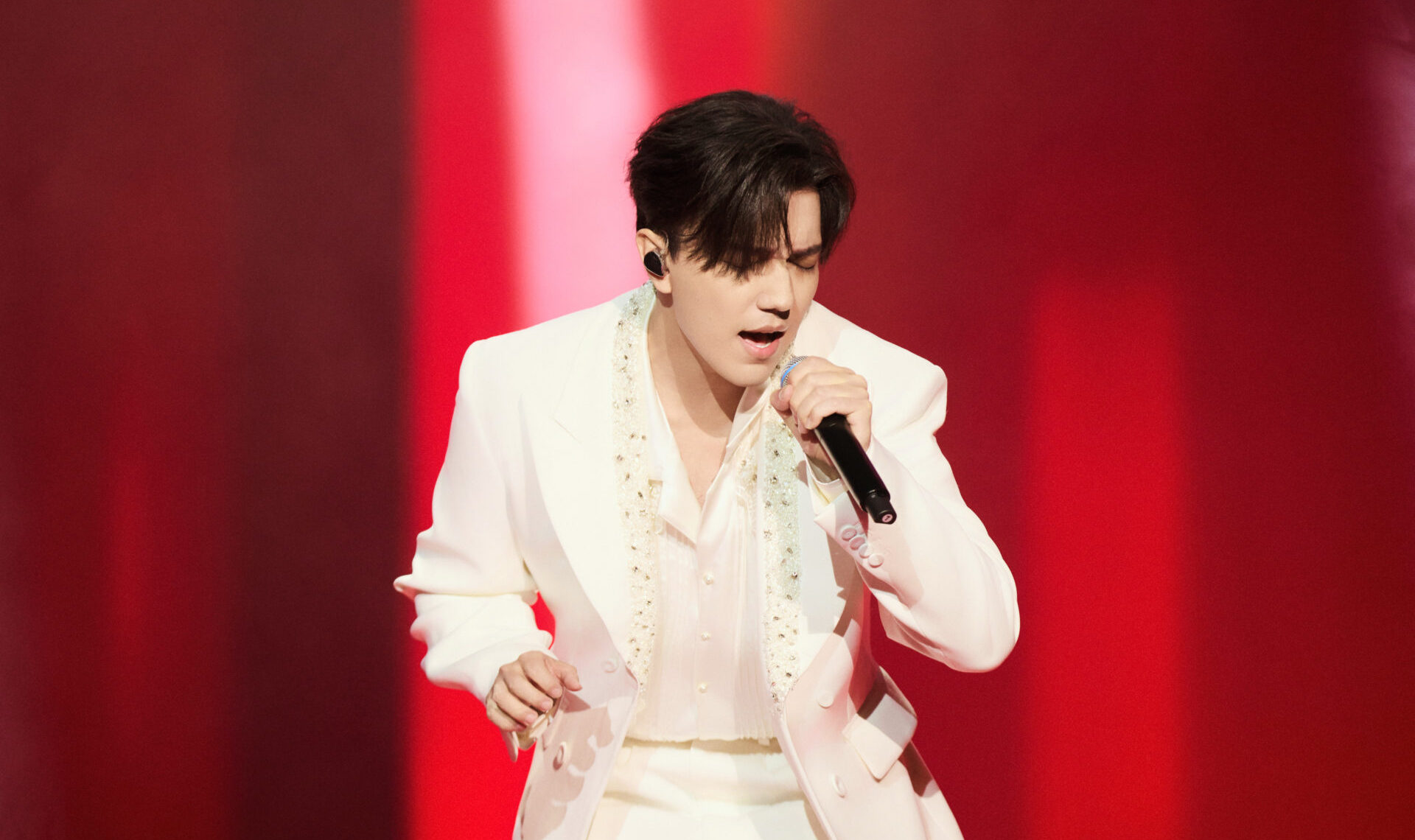 Димаш Құдайбергеннің халықаралық жобасының премьерасы Қытайда өтеді