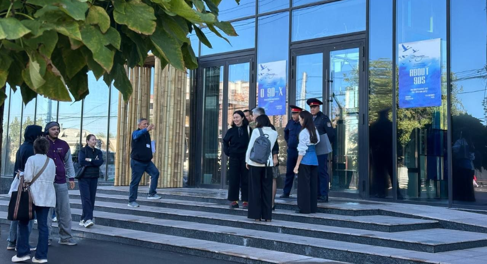 В Бишкеке эвакуировали людей из креативного хаба из-за возможной бомбы 