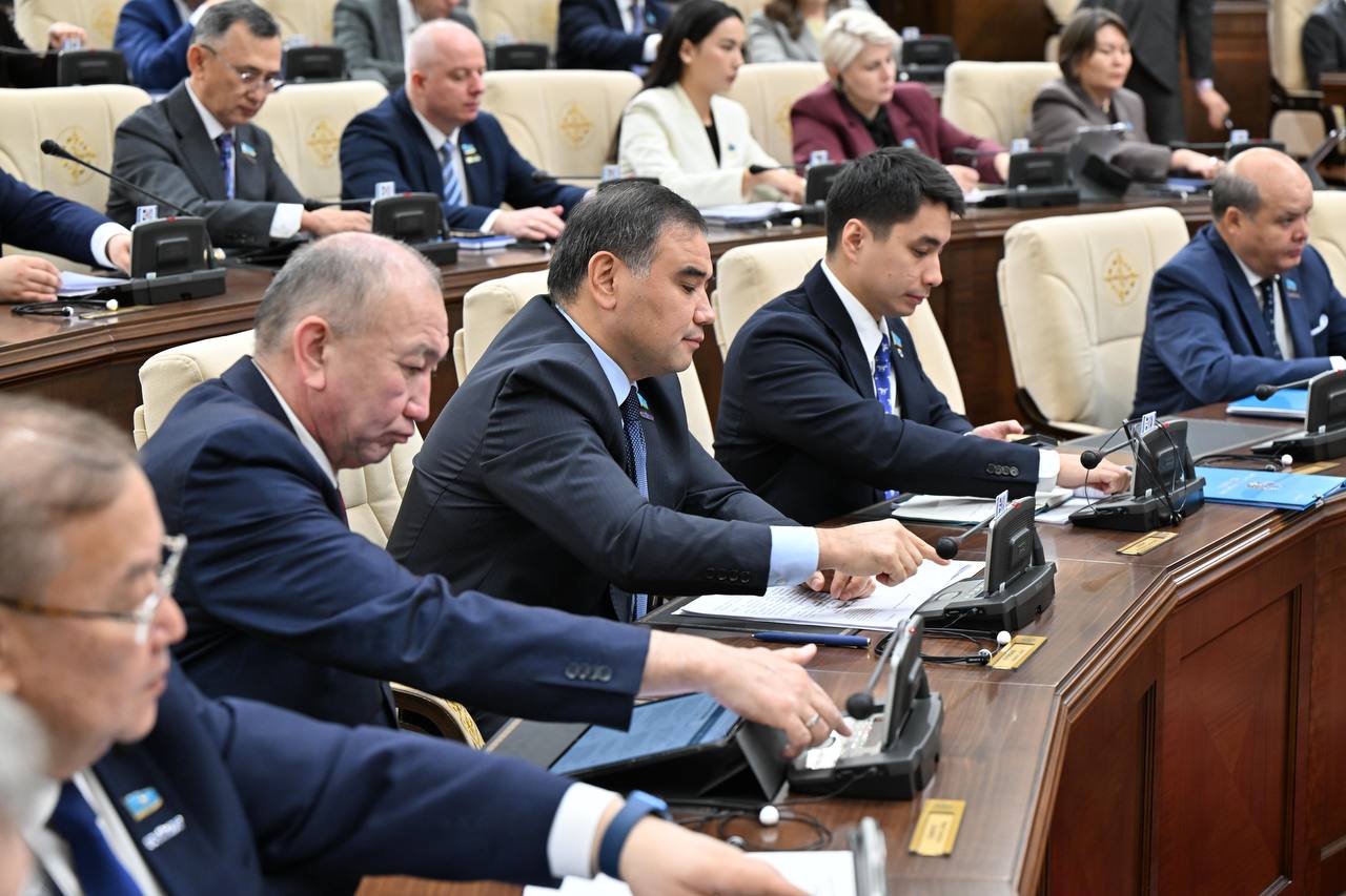 Құрылтай Жоғарғы Соттың 6 судьясын қызметінен босатты