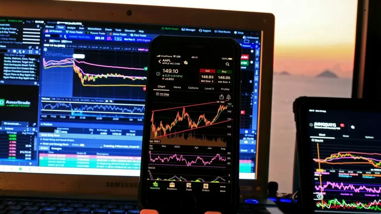 Казахстан претендует на место в индексе J.P. Morgan: что это даст рынку