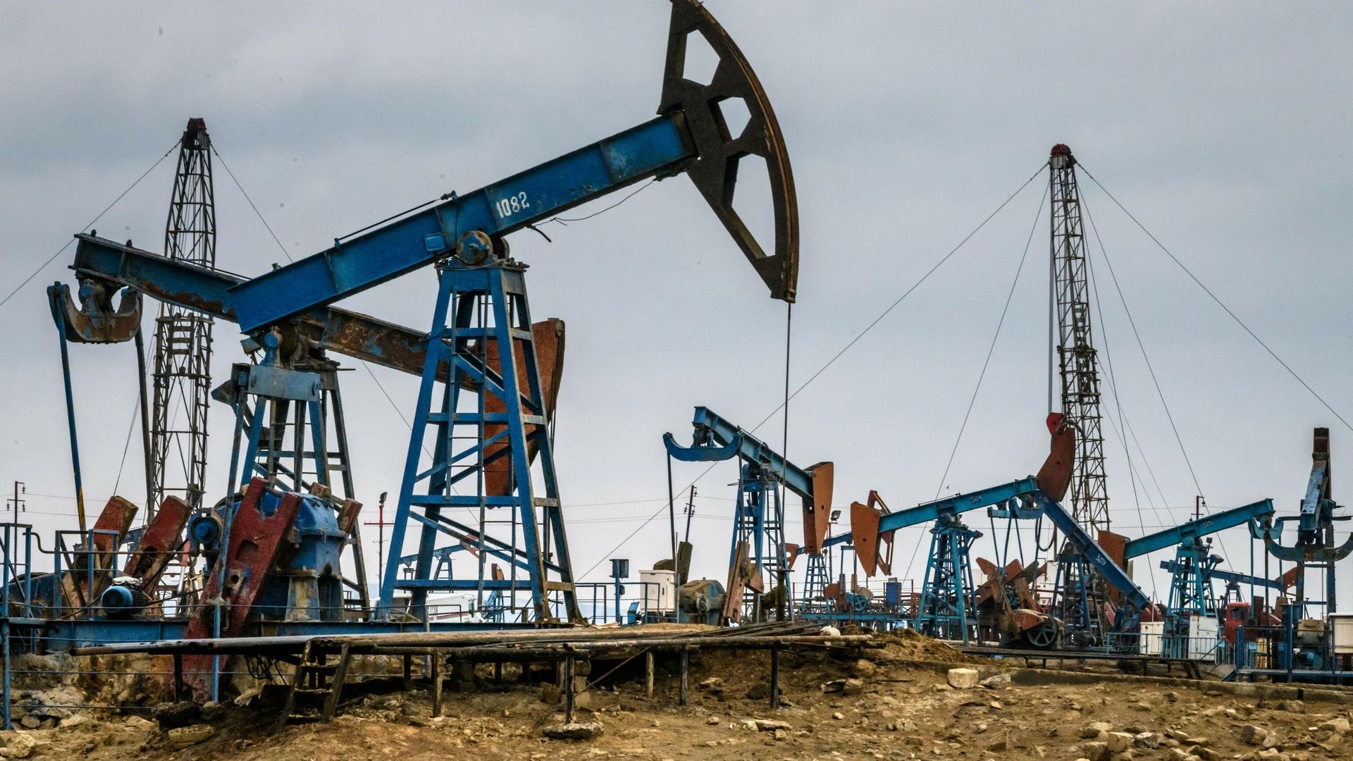 Brent маркалы мұнай қайтадан 100 доллардан асты
