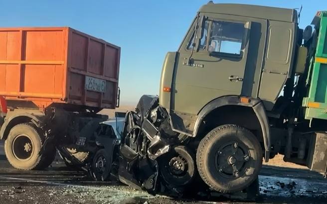 Балабақша директоры мен 2 тәрбиеші қаза тапты: Петропавл &ndash; Көкшетау трассасында ірі жол апаты болды