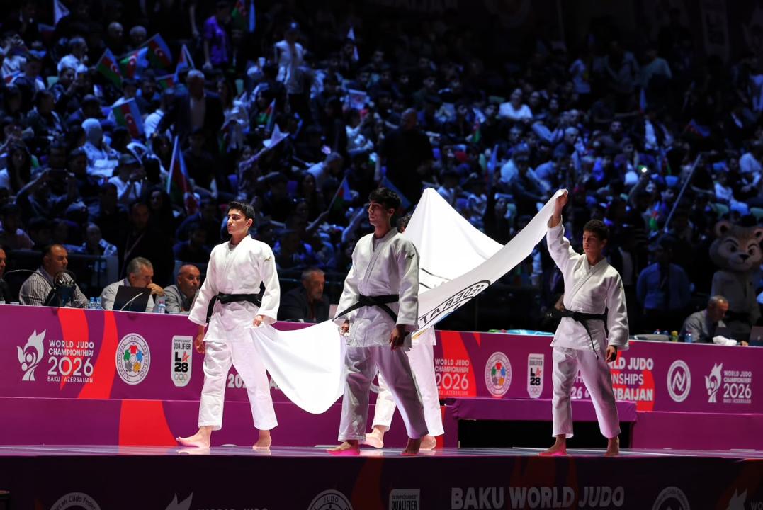 Флаг чемпионата мира по дзюдо передали Казахстану 