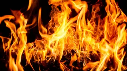 Одновременно восемь детей оказались в задымленной зоне в Усть-Каменогорске