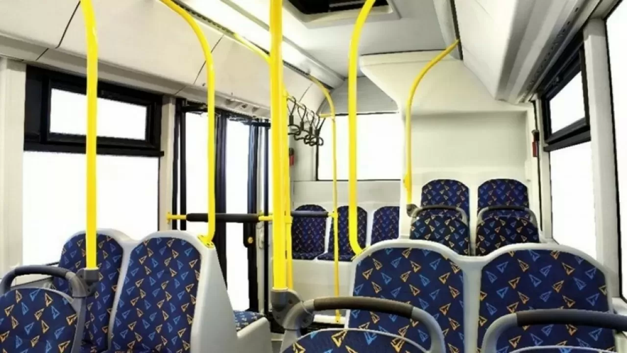 Из-за марафона и ремонта 22 автобуса в Алматы изменят маршруты 