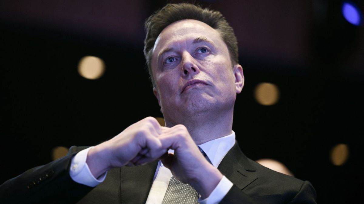Илон Маск өзіне тиесілі екі компанияны біріктірді