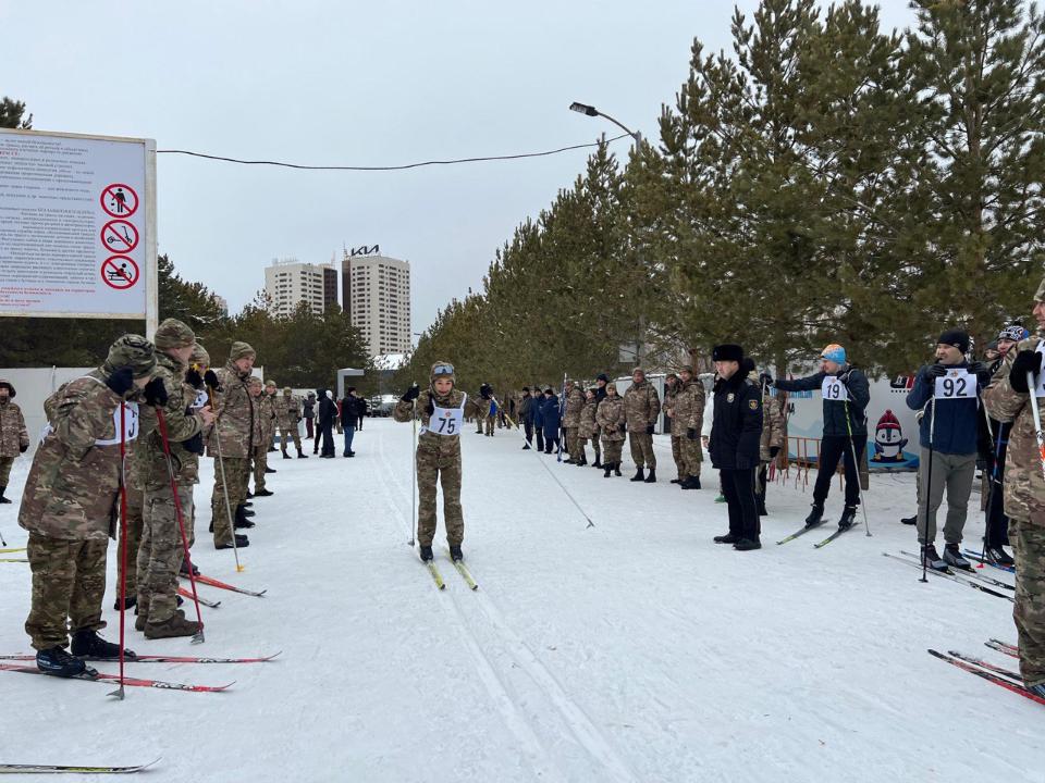 Әскери қызметшілердің эстафеталық шаңғы жарысы қорытындыланды