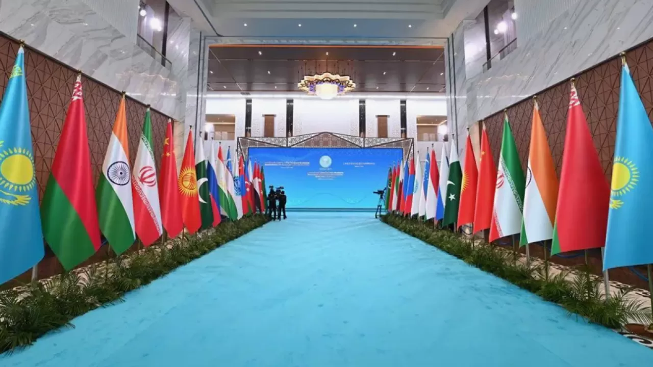 Лукашенко поблагодарил Казахстан за поддержку в ШОС 