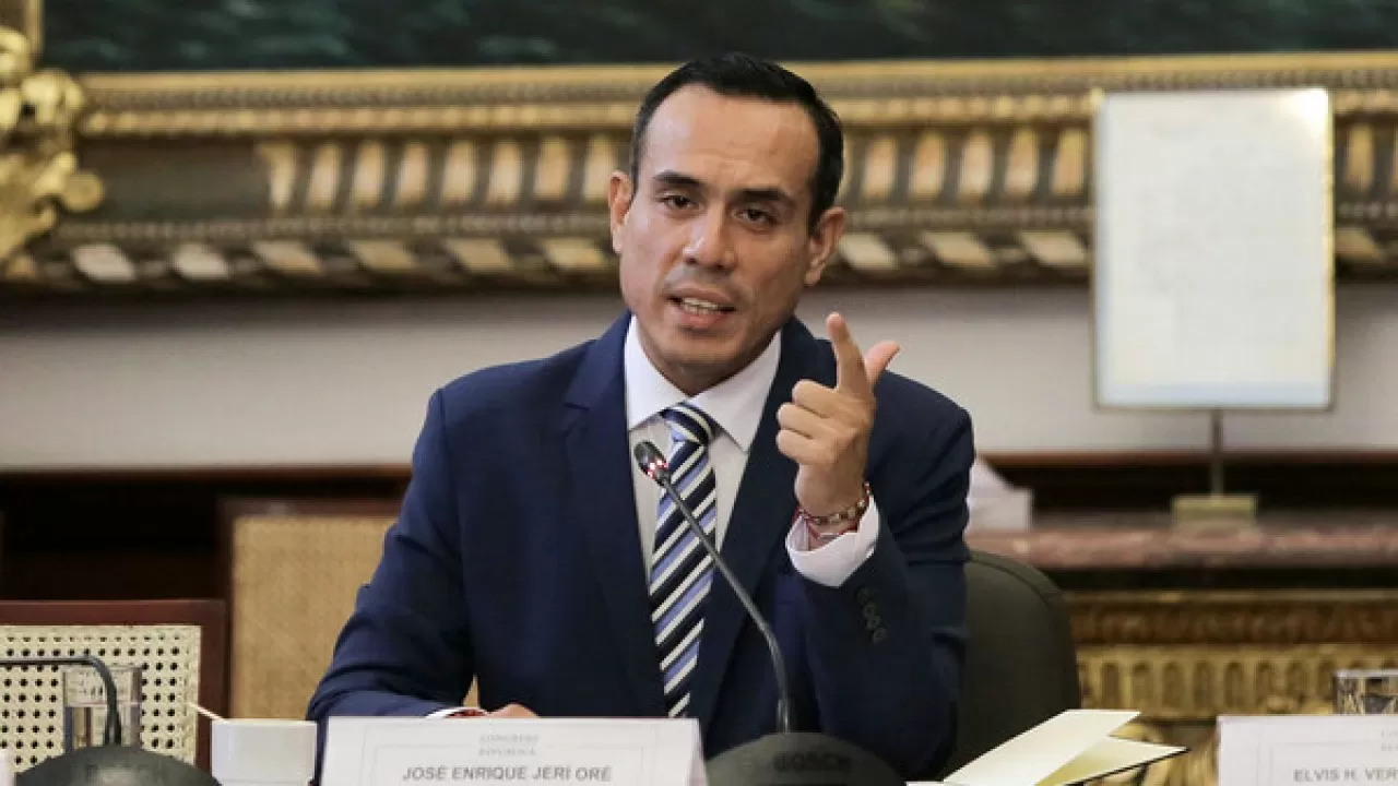 Президенту Перу хотят вынести вотум недоверия