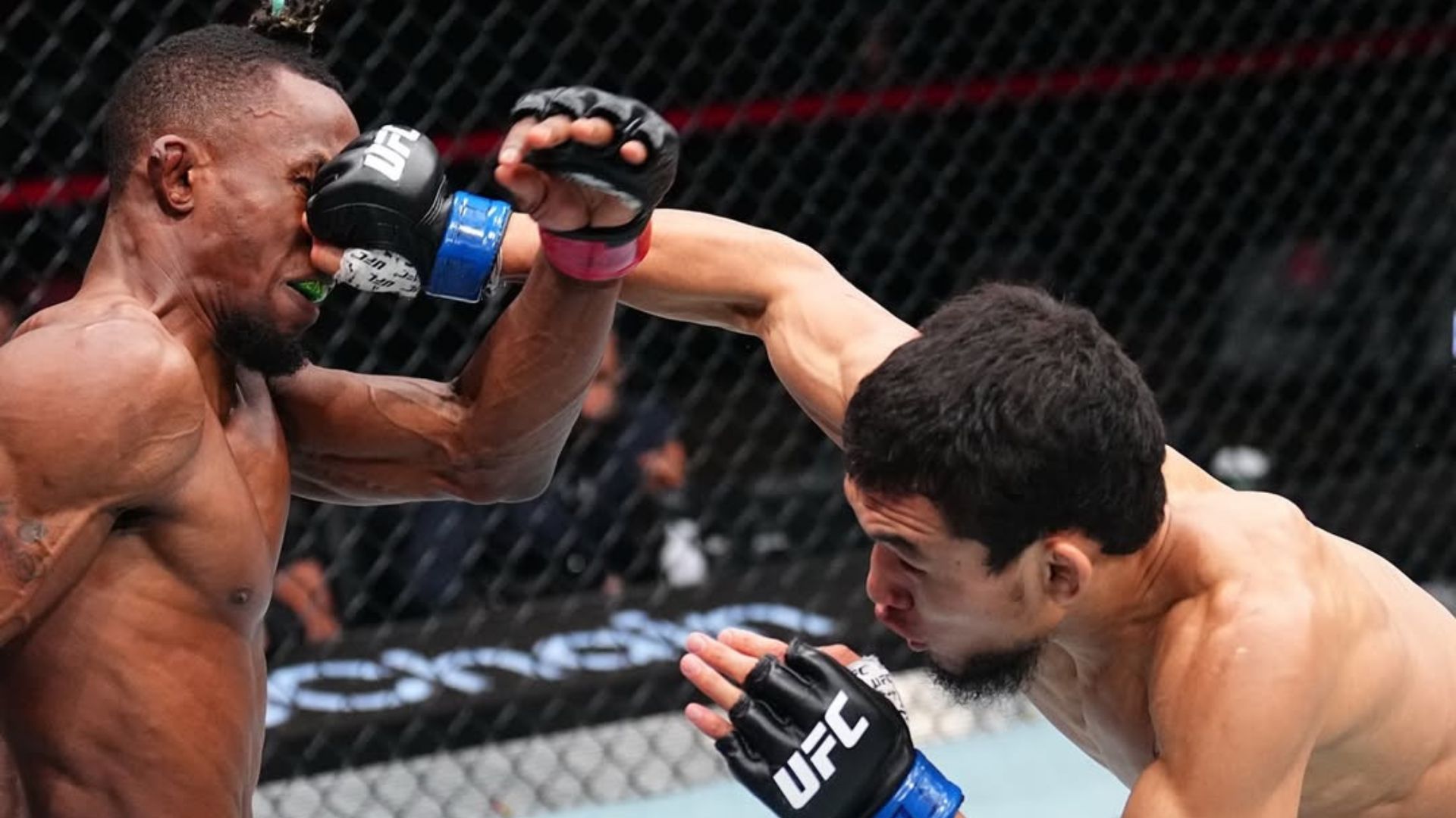 Әліби Ыдырыс UFC-дегі алғашқы жекпе-жегінде жеңіске жетті