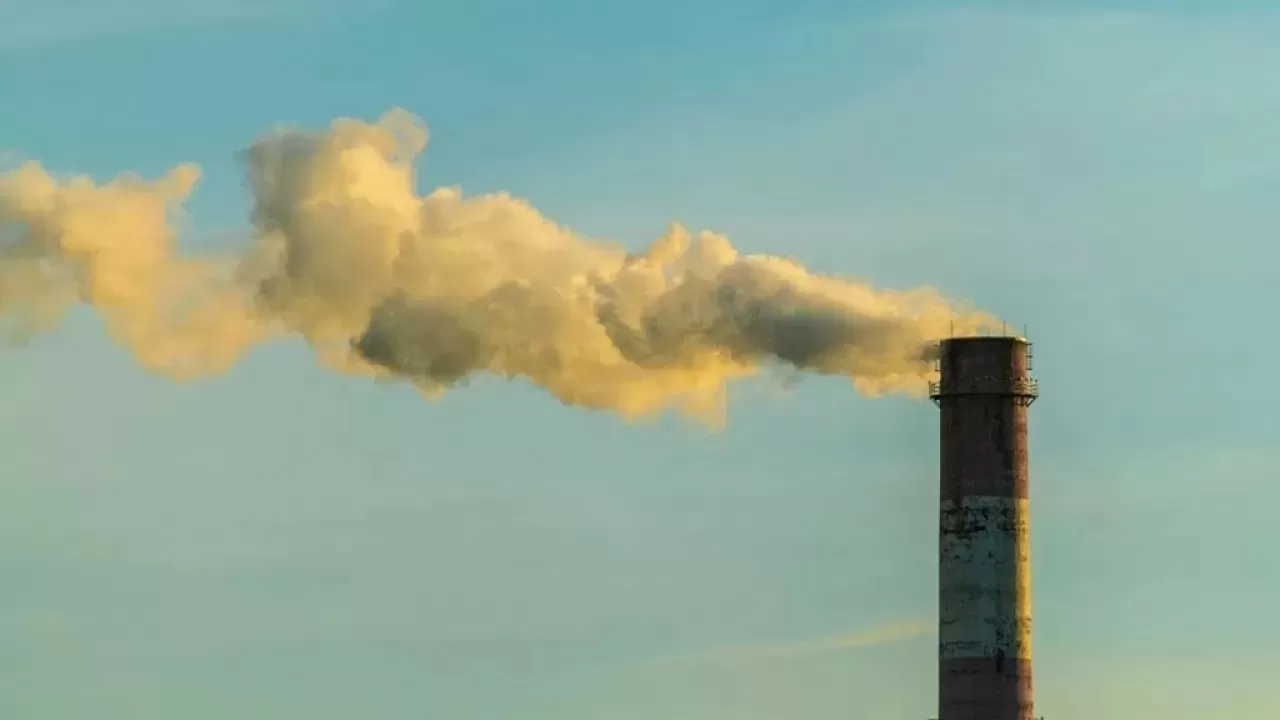 Жителям двух городов Казахстана рекомендовано оставаться дома