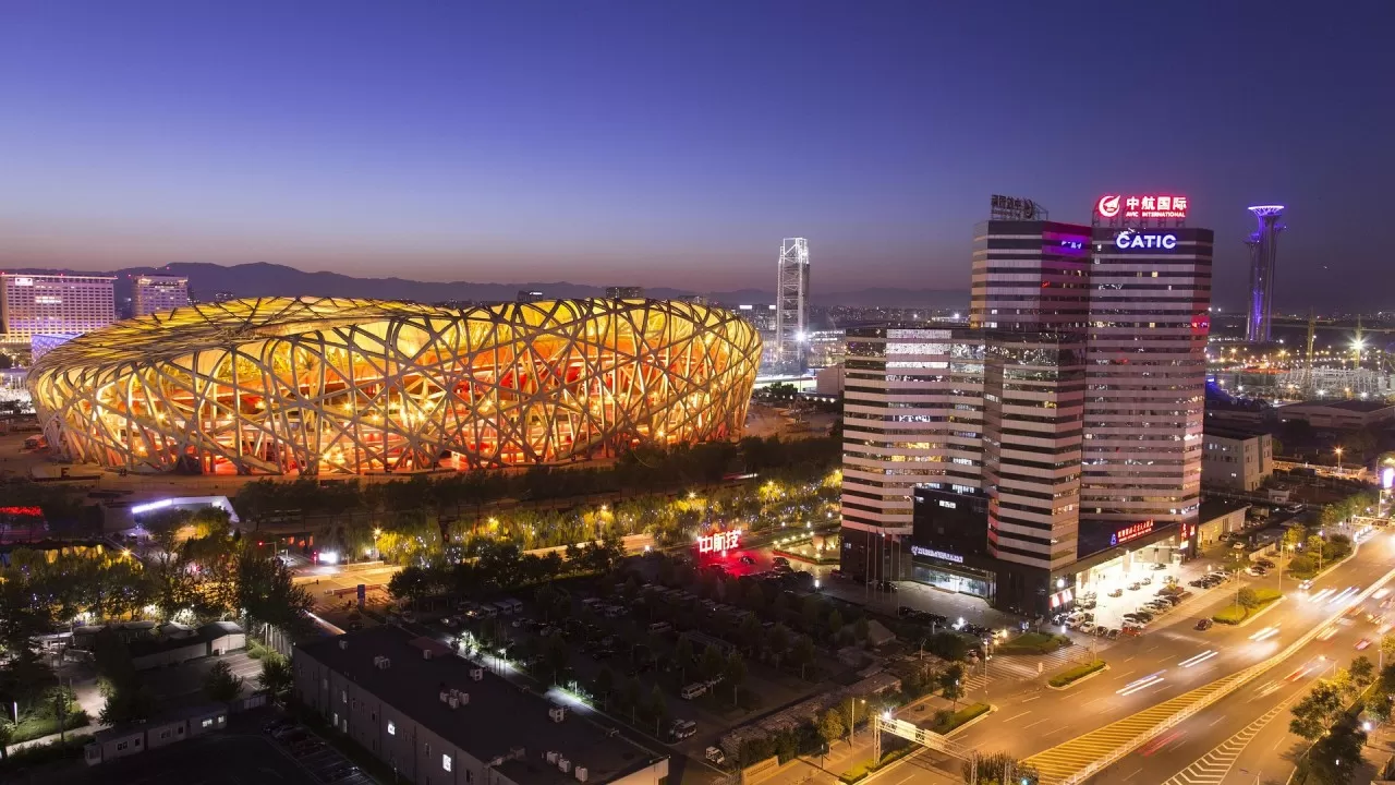 Рекорды китайского автопрома, цены на жилье ищут дно и тарифная оттепель США