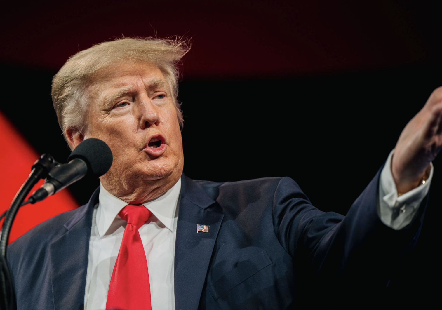 Сауд Арабиясы мен БАӘ арасындағы шиеленіскен дауды оңай шешемін &ndash; Трамп