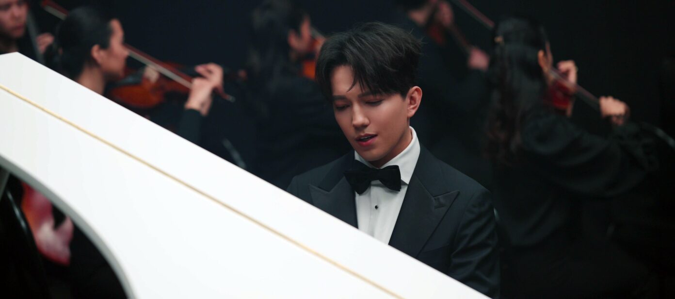 "40 музыкант өнер көрсетеді": Димаш Құдайберген жаңа әнін жарыққа шығарды