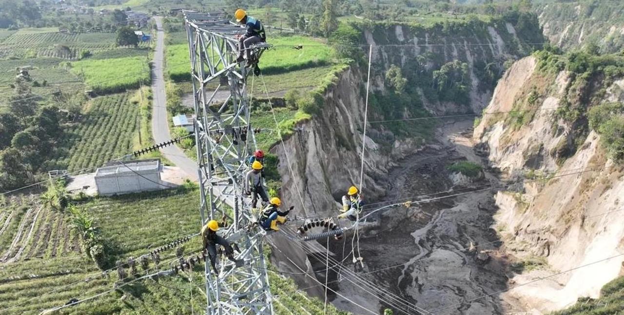 Индонезияда жер сілкінісінен соң сұмдық жайт тіркелді