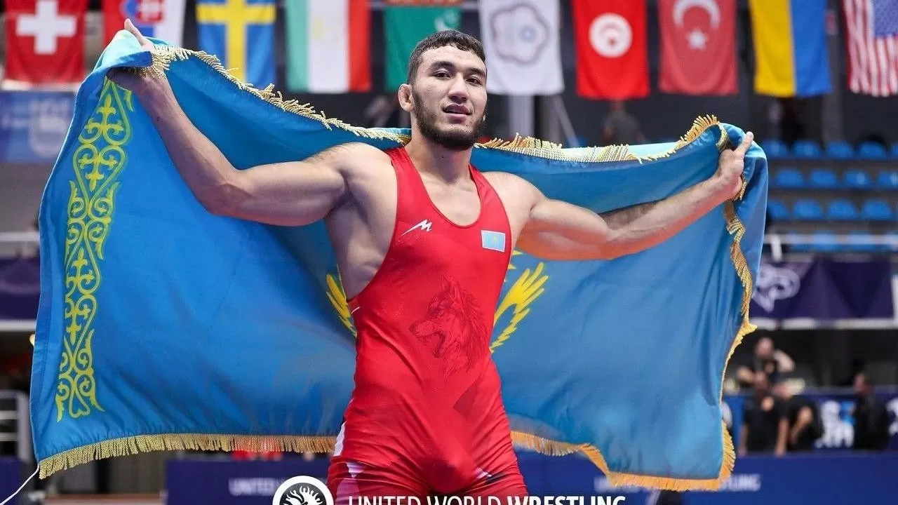 Super 4 Wrestling: казахстанец одержал победу над российским борцом и стал победителем 