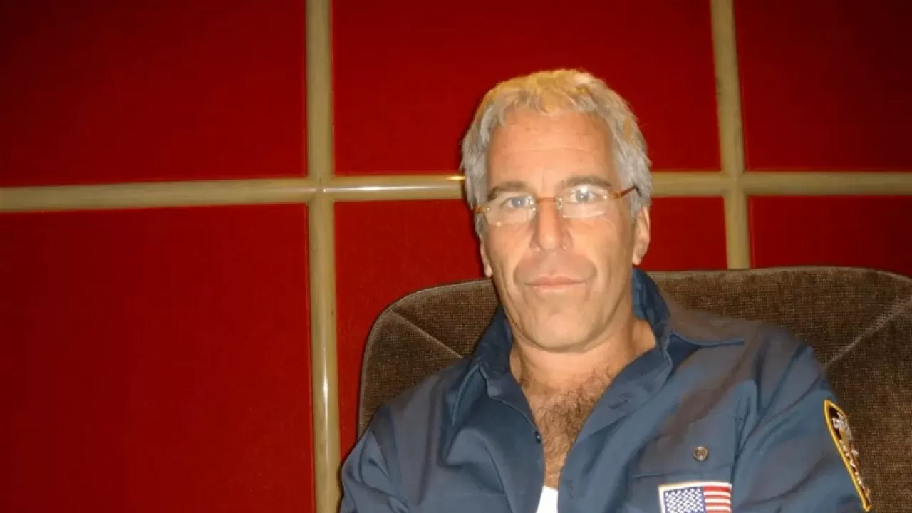 Генпрокурор США опубликовала список из 300 имен в "деле Эпштейна"