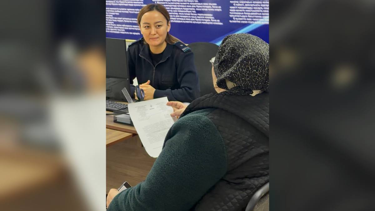 40 жылдай құжатсыз жүрген 2 жамбылдық тұрғын Қазақстан азаматтығын алды