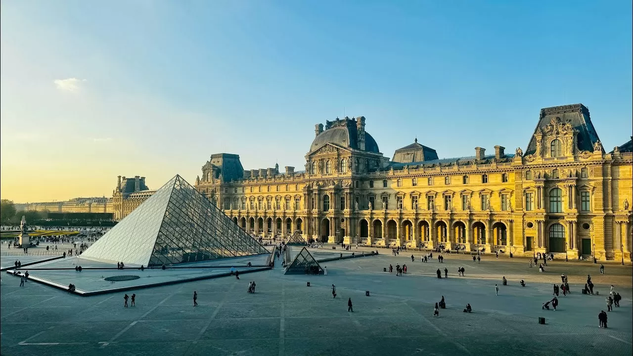 Лувр под водой: эпоха Возрождения под угрозой после ночного потопа