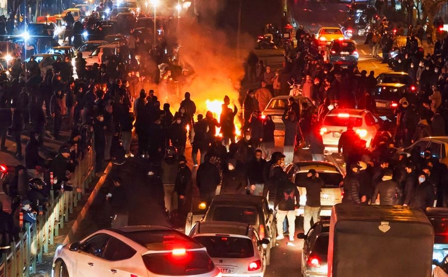 Иран наразылықтар кезінде көз жұмған 3 мың адамның аты-жөнін жариялады