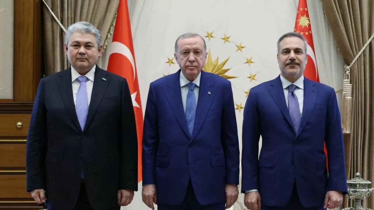 Kazakh Foreign Minister Received by the President of T&uuml;rkiye