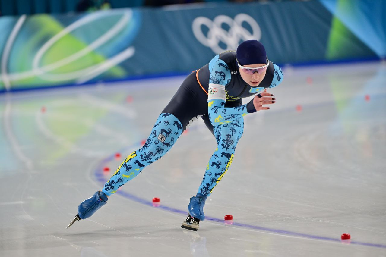 Казахстанские конькобежки вошли в топ-10 на Олимпиаде-2026 