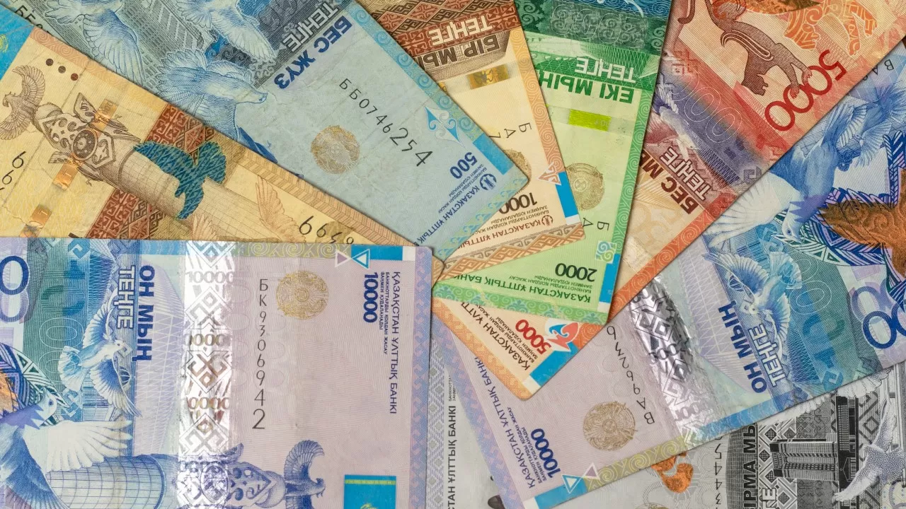 Фейк о 432 500 тенге: минтруда опровергает единовременную выплату семьям 