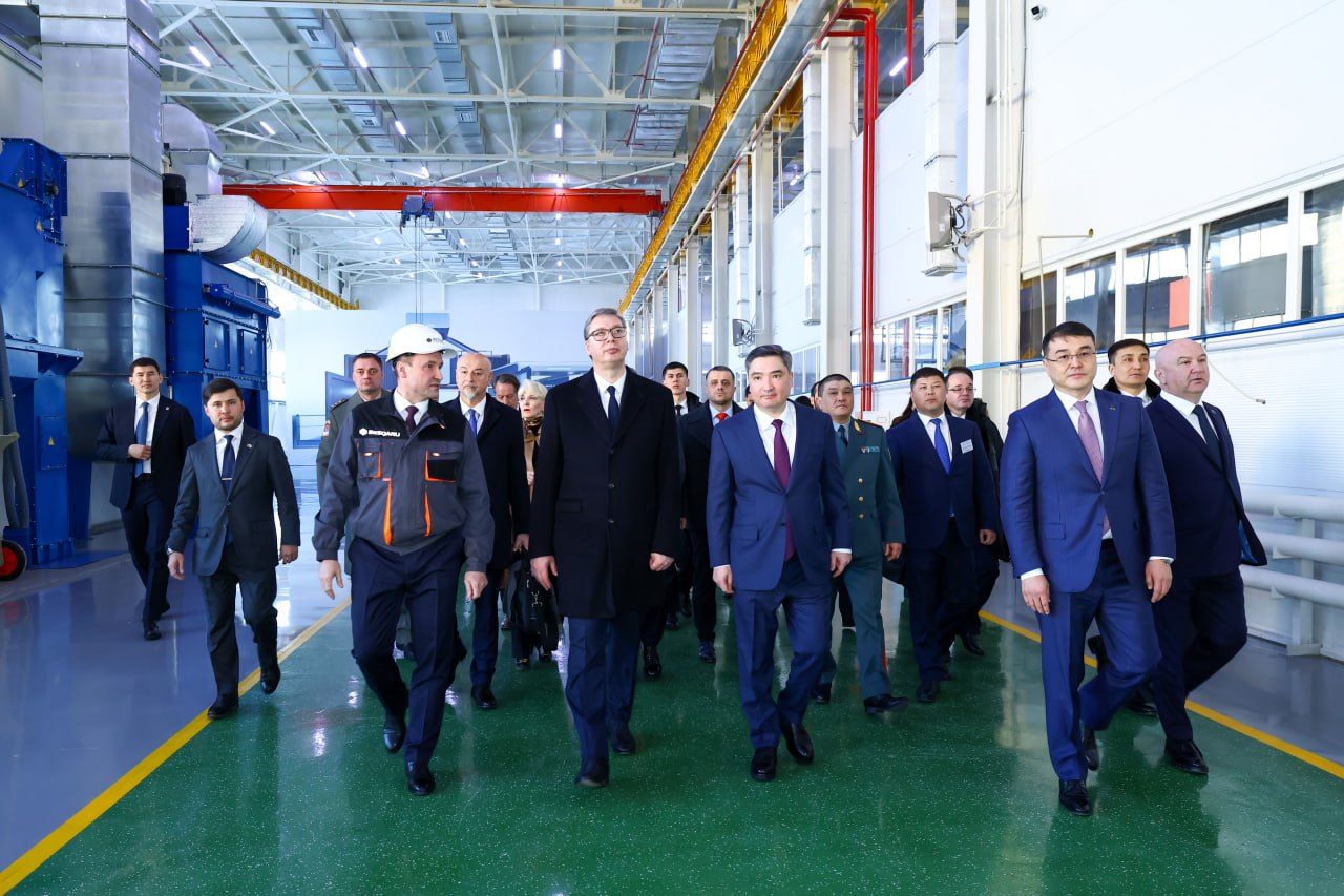 Александр Вучич Қазақстанның қорғаныс және AI экожүйесімен танысты 