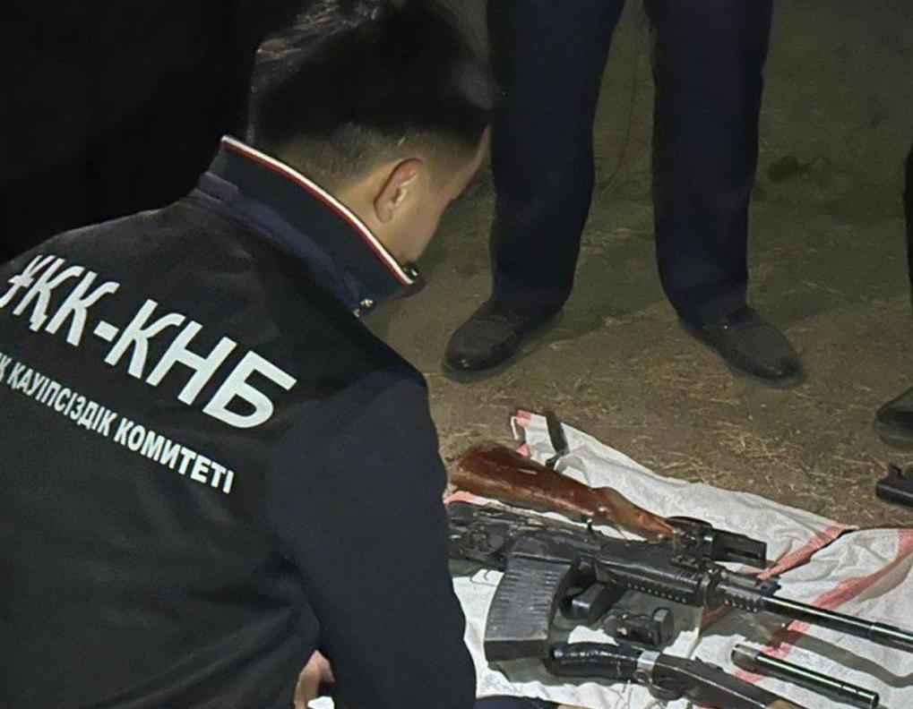 Шекарада қару-жарақ, жанармай және валюта контрабандасы әшкереленді