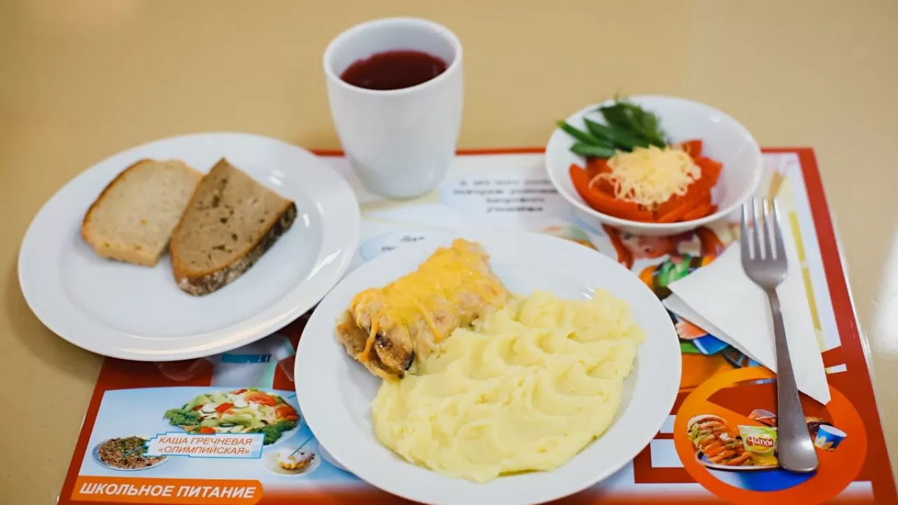 До 80% уходит в мусор: школьное меню в СКО стало несъедаемым