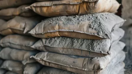 Крупный казахстанский экспортер цемента столкнулся с логистическим барьером 