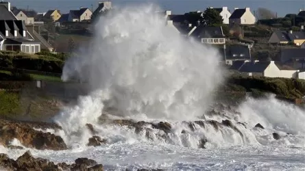 Шторм "Нильс" обесточил юг Франции 