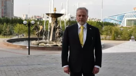 Украина предложила Казахстану участие в восстановлении своих НПЗ