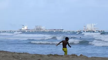 США задержали нефтяной танкер в Индийском океане