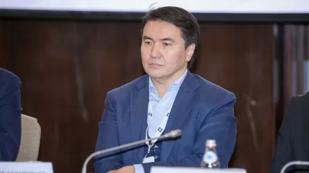 Казахстан обогнал страны ОЭСР по нагрузке на зарплаты