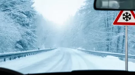 Участки дорог закрыли в пяти областях Казахстана