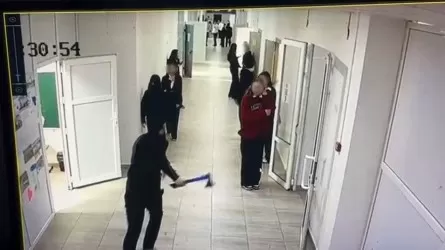 Құлсарыда оқушы балта ала жүгірген мектептің директоры қызметінен кетті