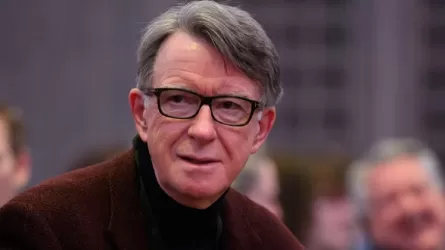 В Британии задержали экс-посла в США из-за связей с Эпштейном