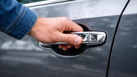 Китай первым ввел запрет на автомобили со скрытыми дверными ручками