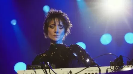 Земфира приостановила выступления и перебралась в Лондон 